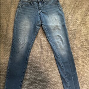 SO Women's Faded Blue Jeggings